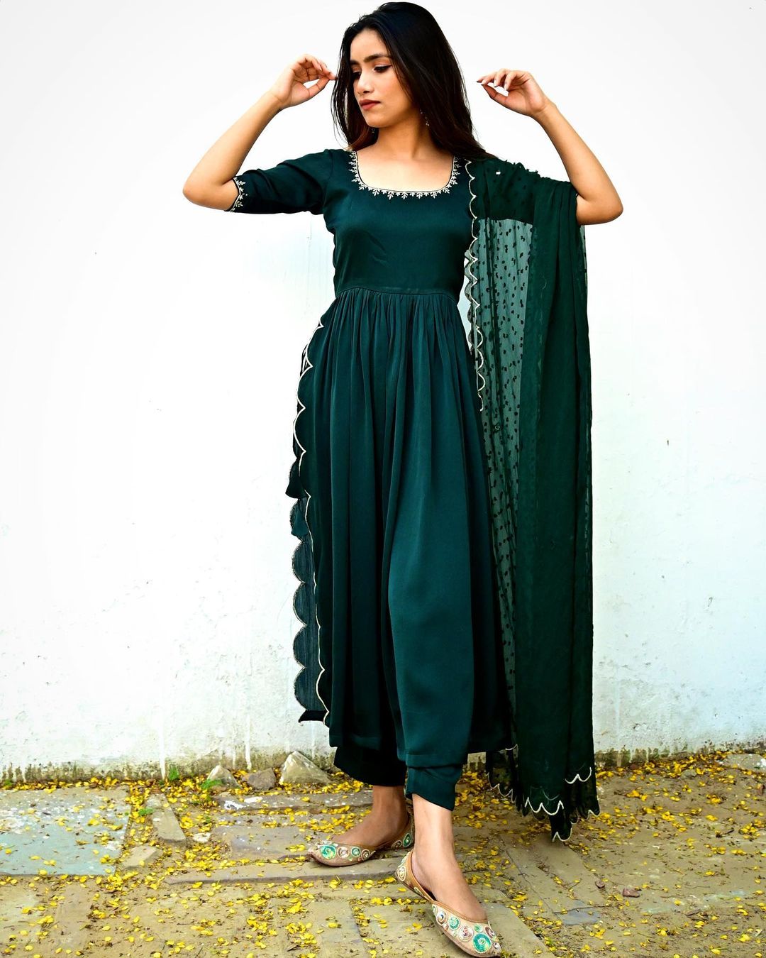 GREEN RAYON NAYRA SET WITH INTRICATE EMBROIDERY