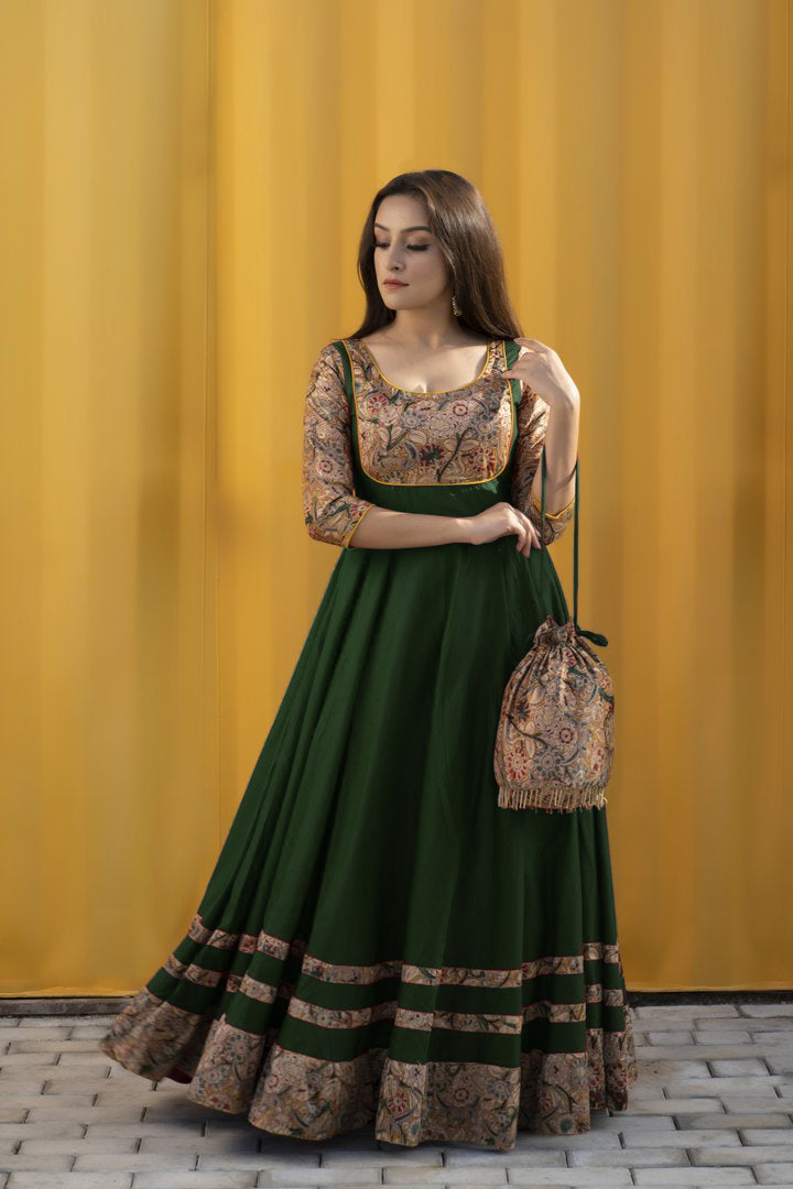 STUNNING EMERALD GREEN COTTON GOWN: EFFORTLESS ELEGANCE FOR EVERY OCCASION