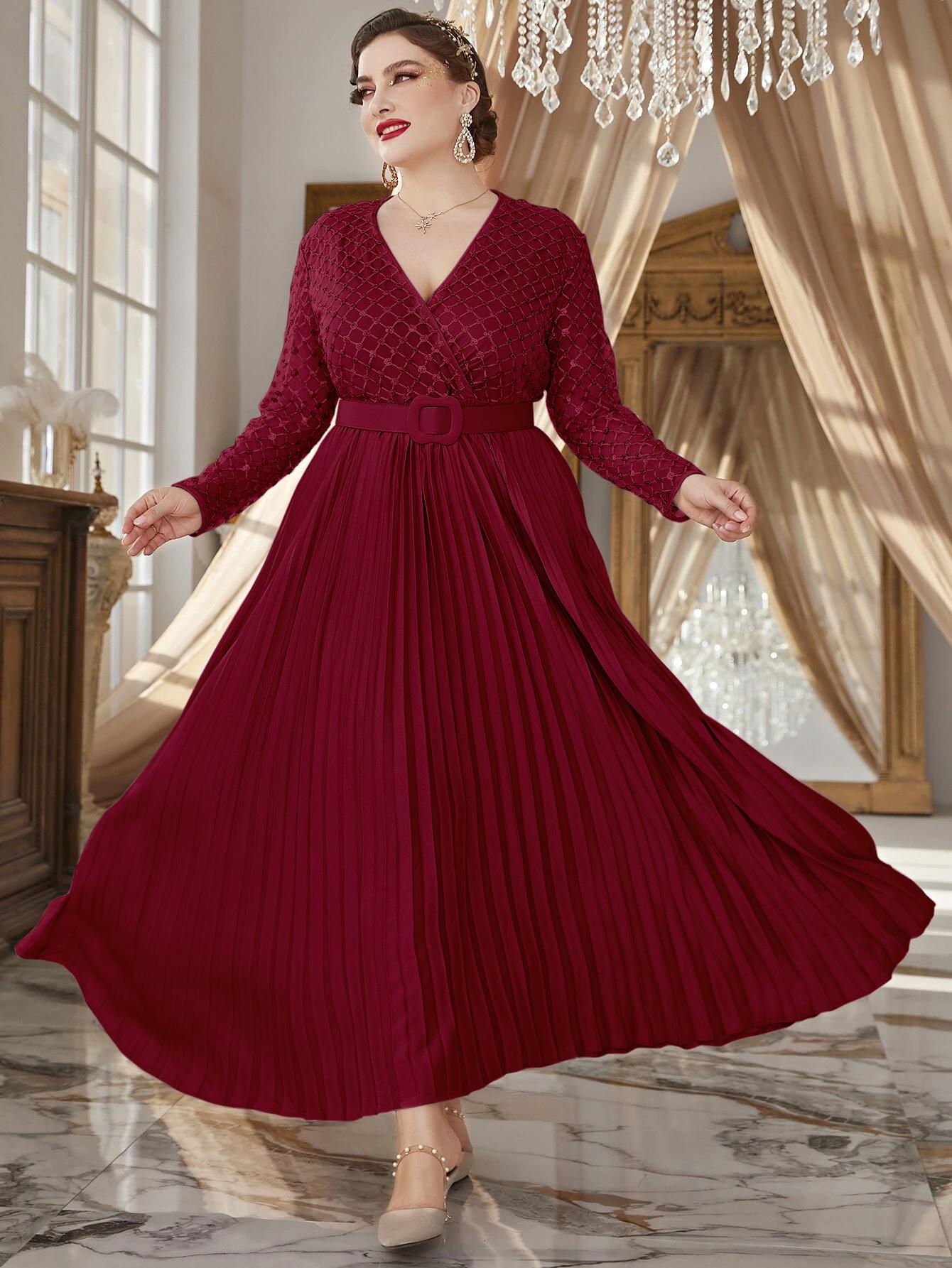 EMBROIDERED V-NECK GEORGETTE GOWN : MAROON