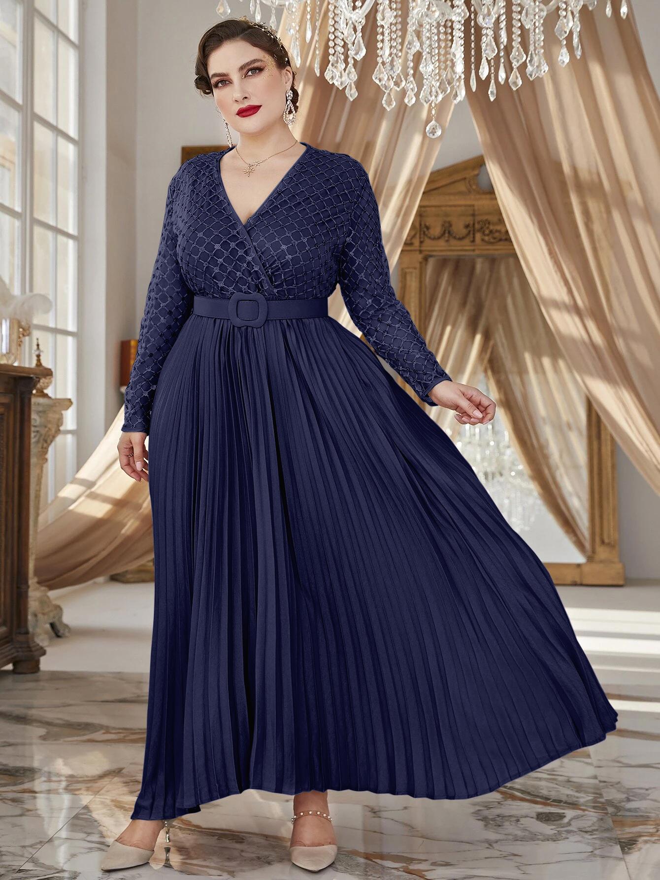 EMBROIDERED V-NECK GEORGETTE GOWN : NAVY BLUE