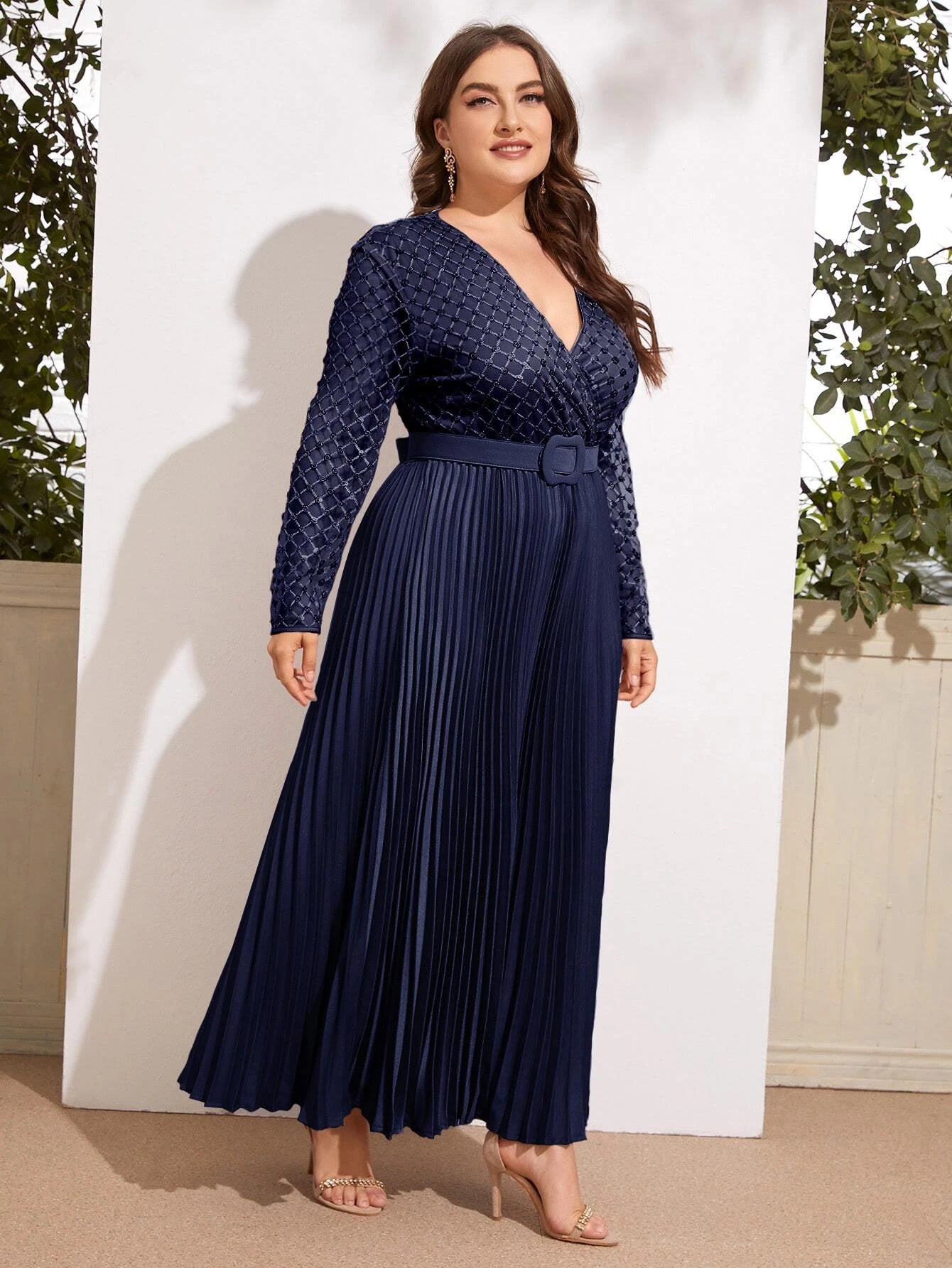 ELEGANT EMBROIDERED PLEATED MAXI DRESS IN FAUX GEORGETTE