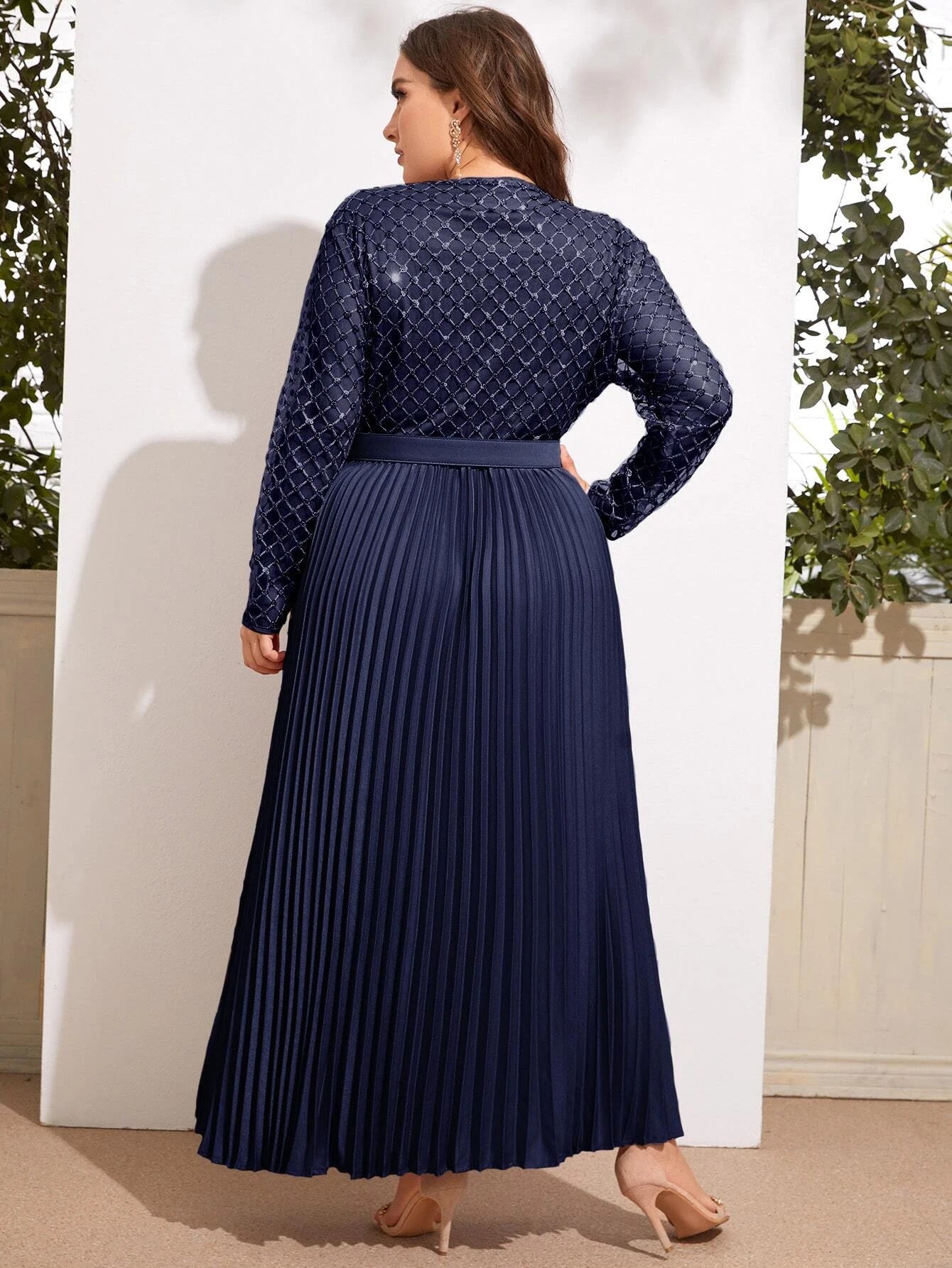 ELEGANT EMBROIDERED PLEATED MAXI DRESS IN FAUX GEORGETTE