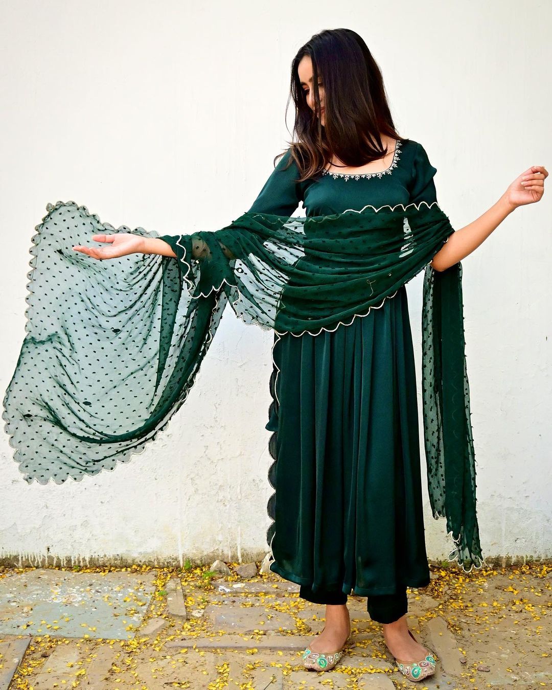 GREEN RAYON NAYRA SET WITH INTRICATE EMBROIDERY