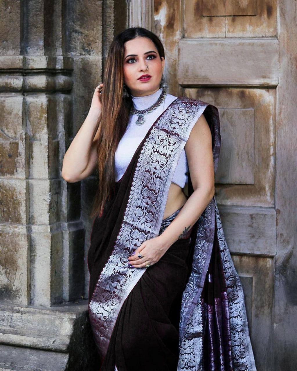 EXQUISITE TRADITIONAL SAREE: TIMELESS ELEGANCE FOR EVERY OCCASION