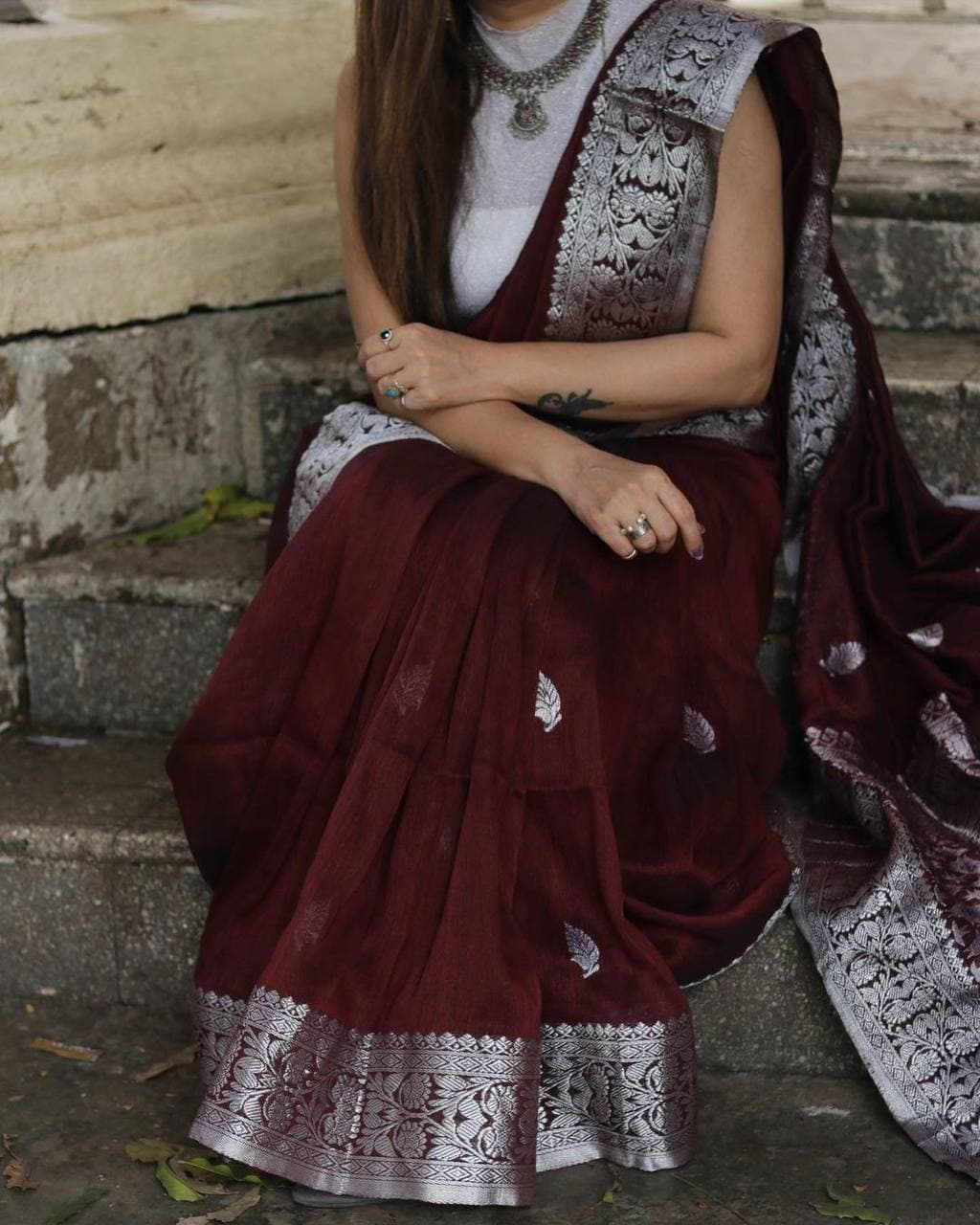 EXQUISITE TRADITIONAL SAREE: TIMELESS ELEGANCE FOR EVERY OCCASION